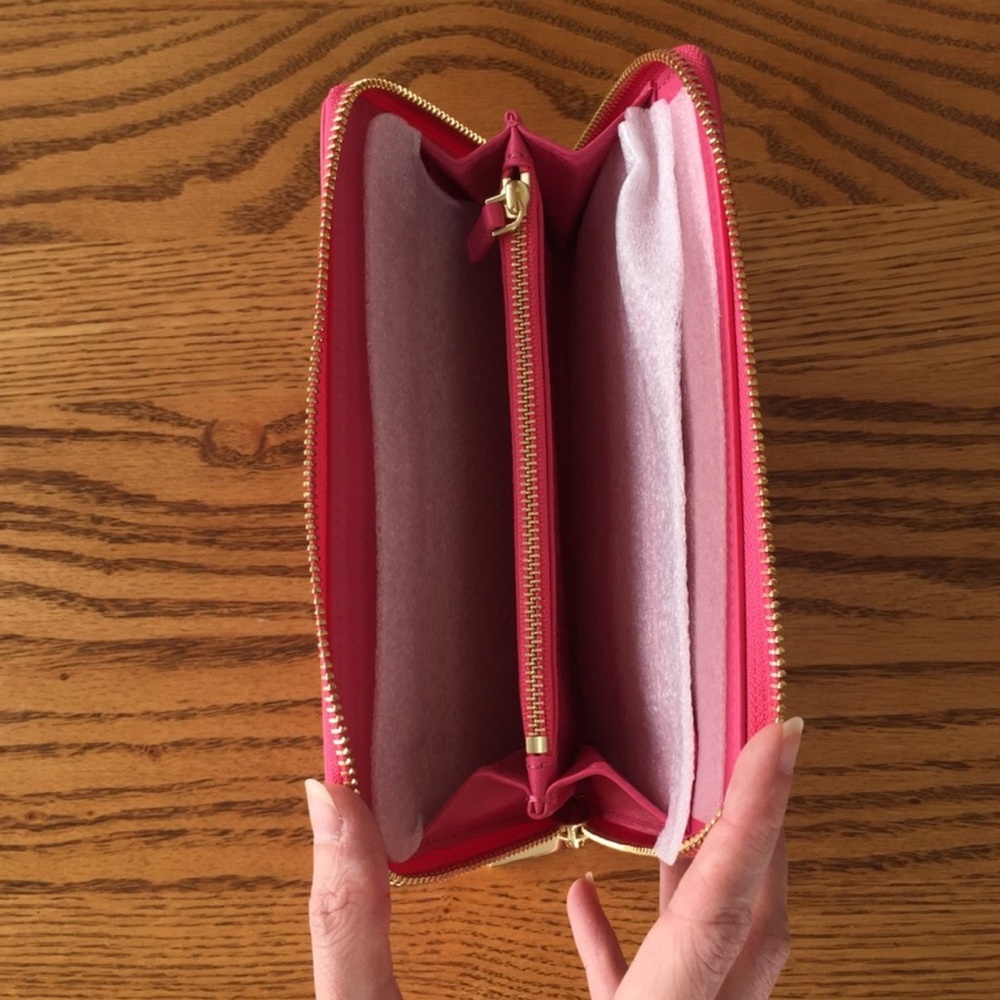 Tory Burch Robinson Continental - Picture 2 of 3